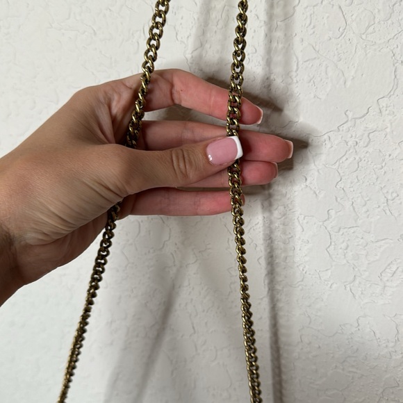 Genuine snakeskin and refined calf leather
Eight credit card slots - Picture 3 of 9